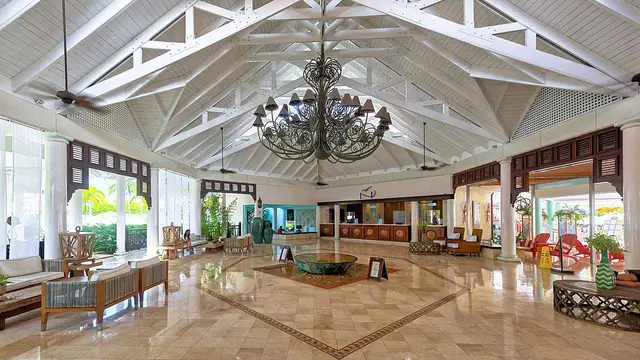 Gran Vertana interior lobby